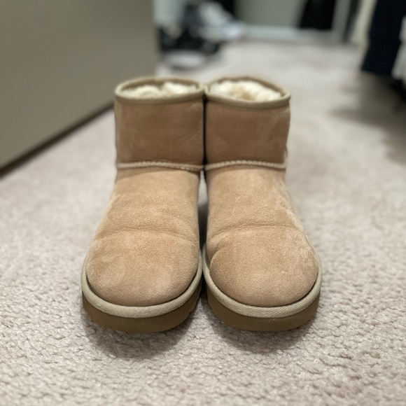 Women's Classic Mini II UGG Boots - Picture 2 of 5